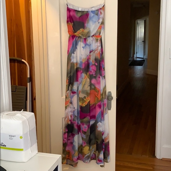 Fabrik long formal dress worn once looks like new - Picture 3 of 3